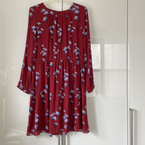 Dress with long sleeves Color- Red/Blue/Black Size-Medium NWOT - Picture 6 of 15